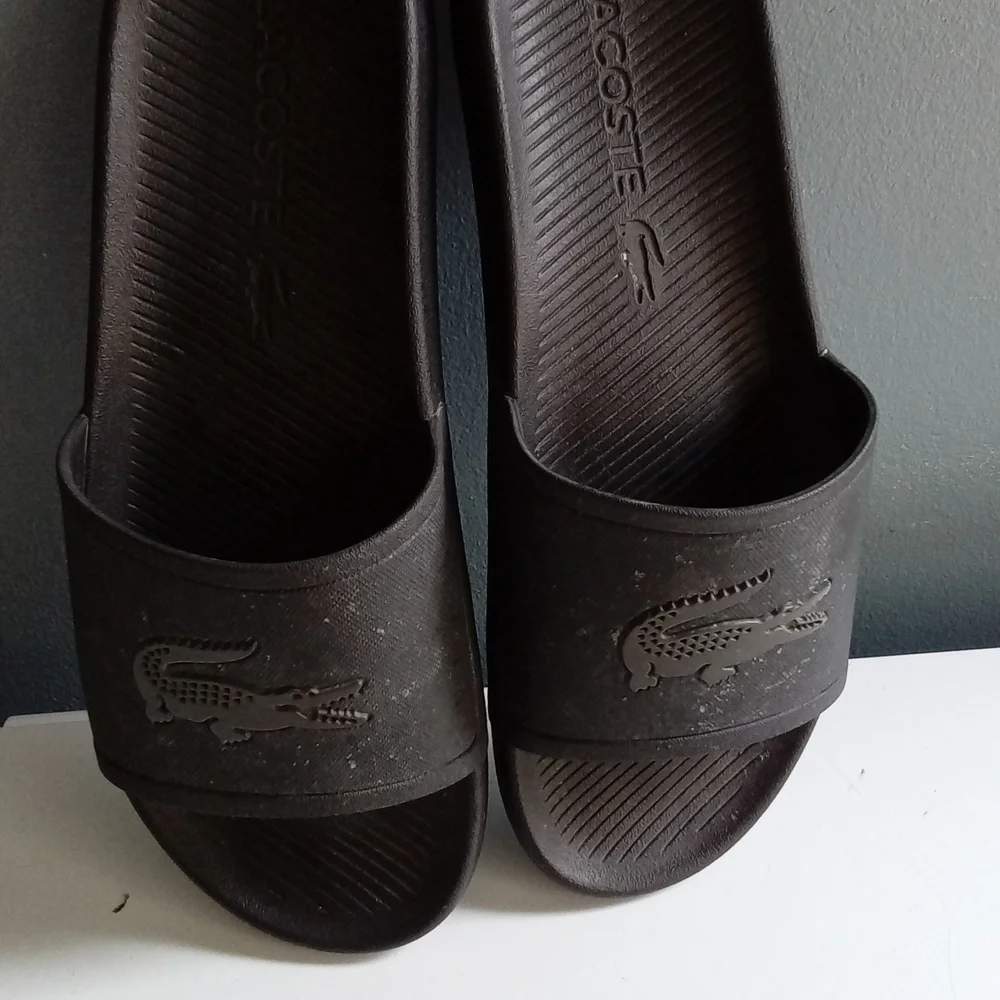 Lacoste Mens Croco Slides Black‎ Rubber Logo Sandals Pool Shoes